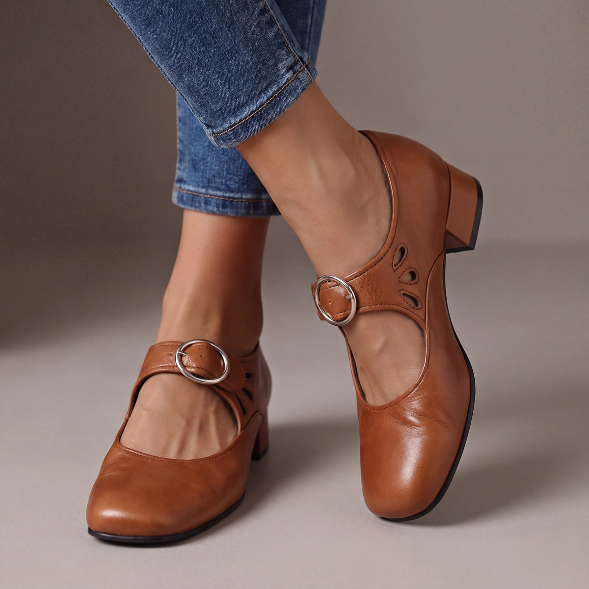 Marion | Elegant Comfort Pumps with Strap & Block Heel